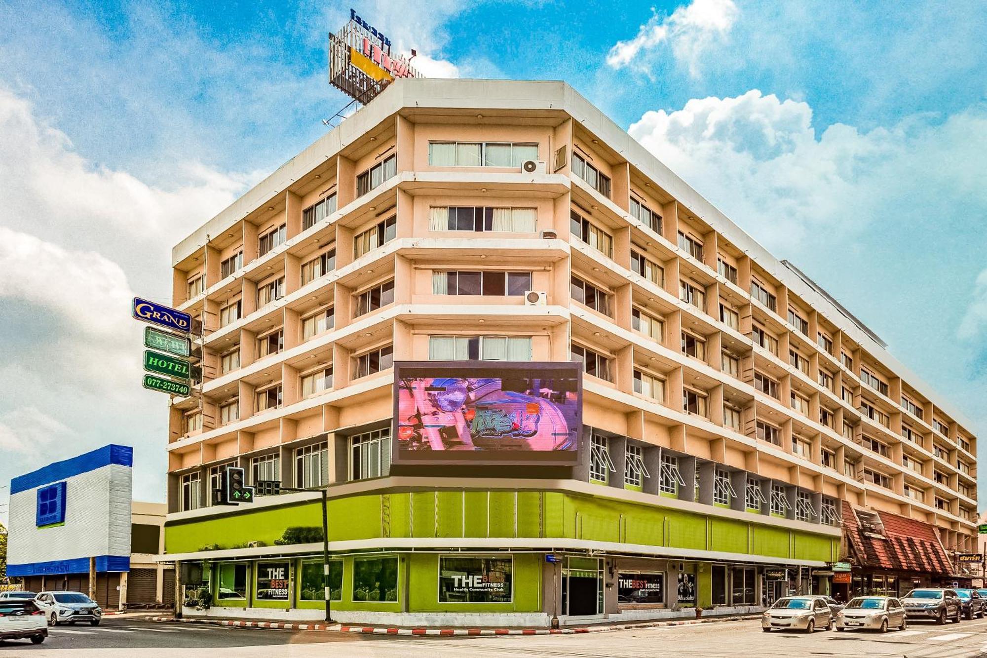 Oyo 441 Grand Thara Hotel Сураттхани Экстерьер фото